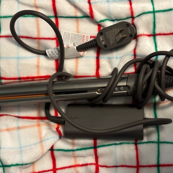 Dyson Airstrait Straightener - Picture 4 of 4